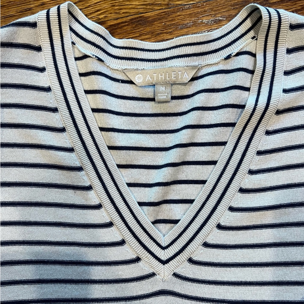 Athleta workout layering top